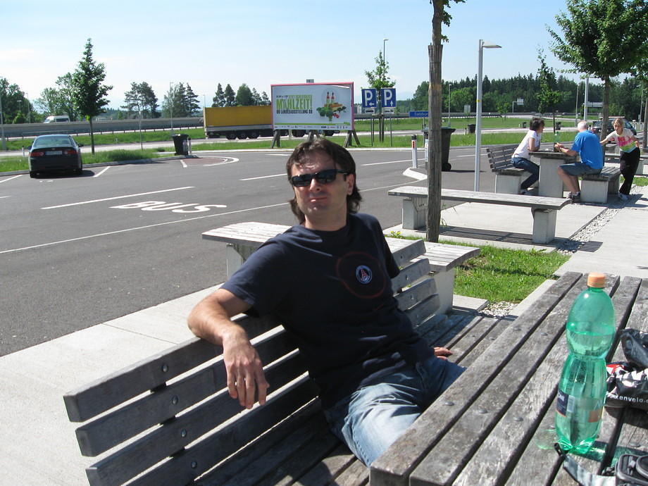 RAKOUSKO 001